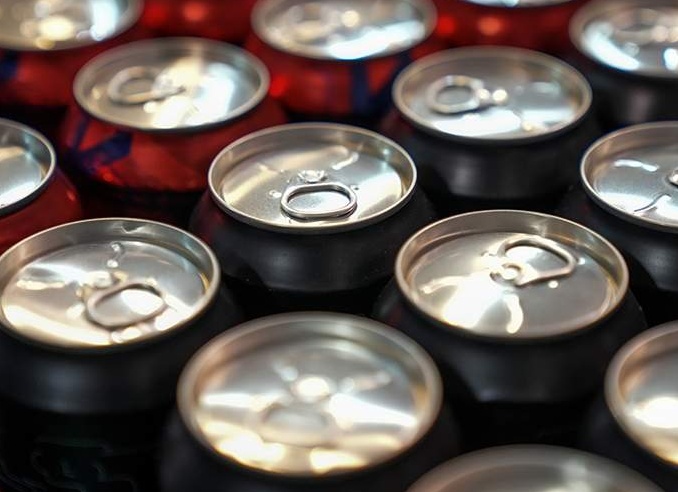 Эксперт по питанию назвала небезопасную тару для напитков в магазинах